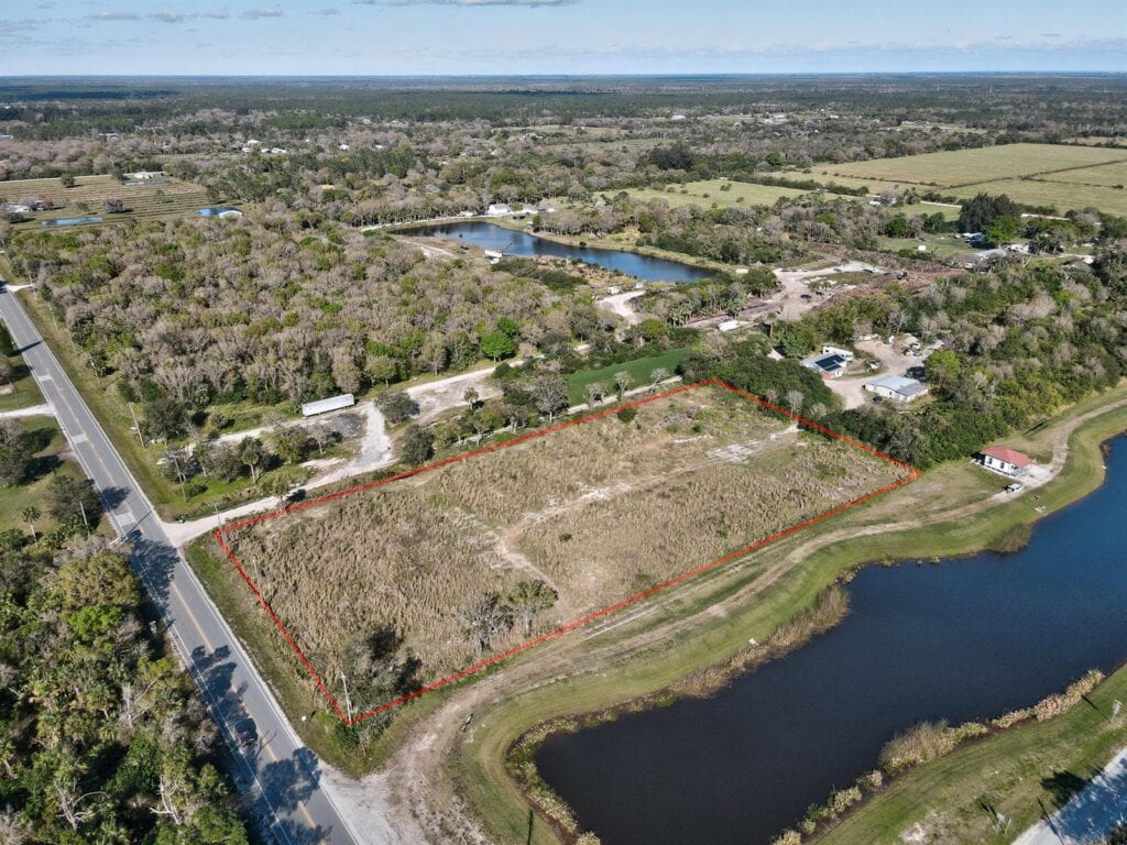 13765 99th Street, Fellsmere FL 32948