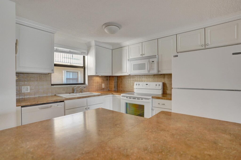890 N Federal Highway # 410, Lantana FL 33462