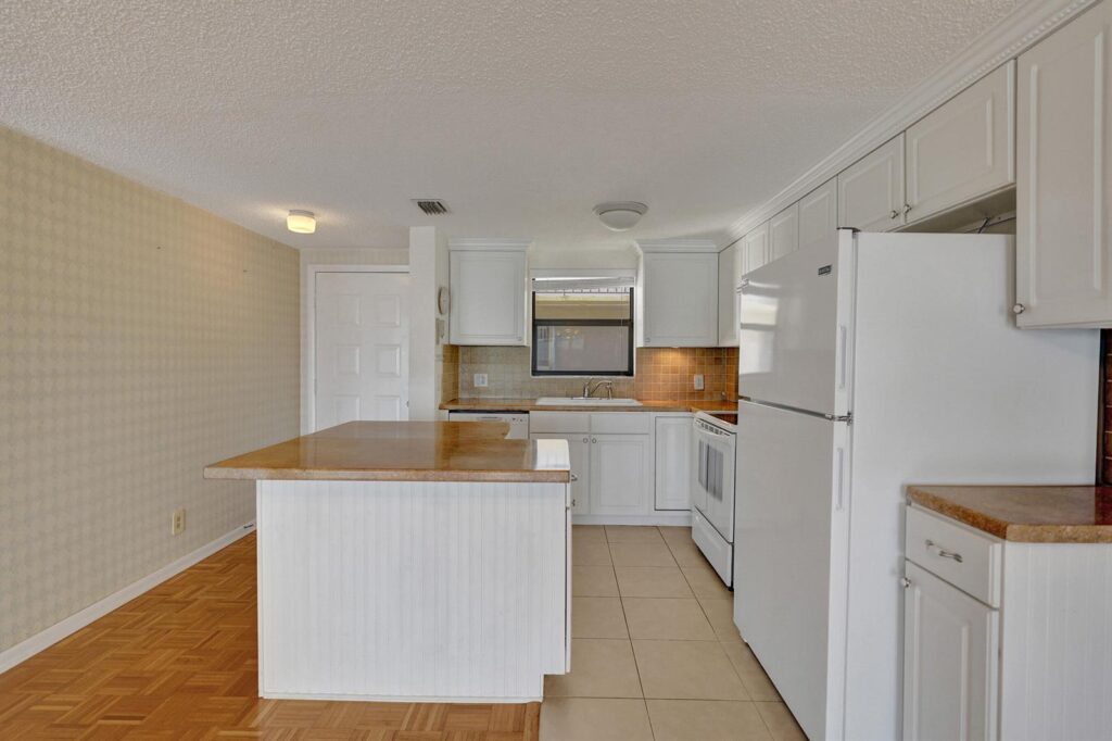 890 N Federal Highway # 410, Lantana FL 33462