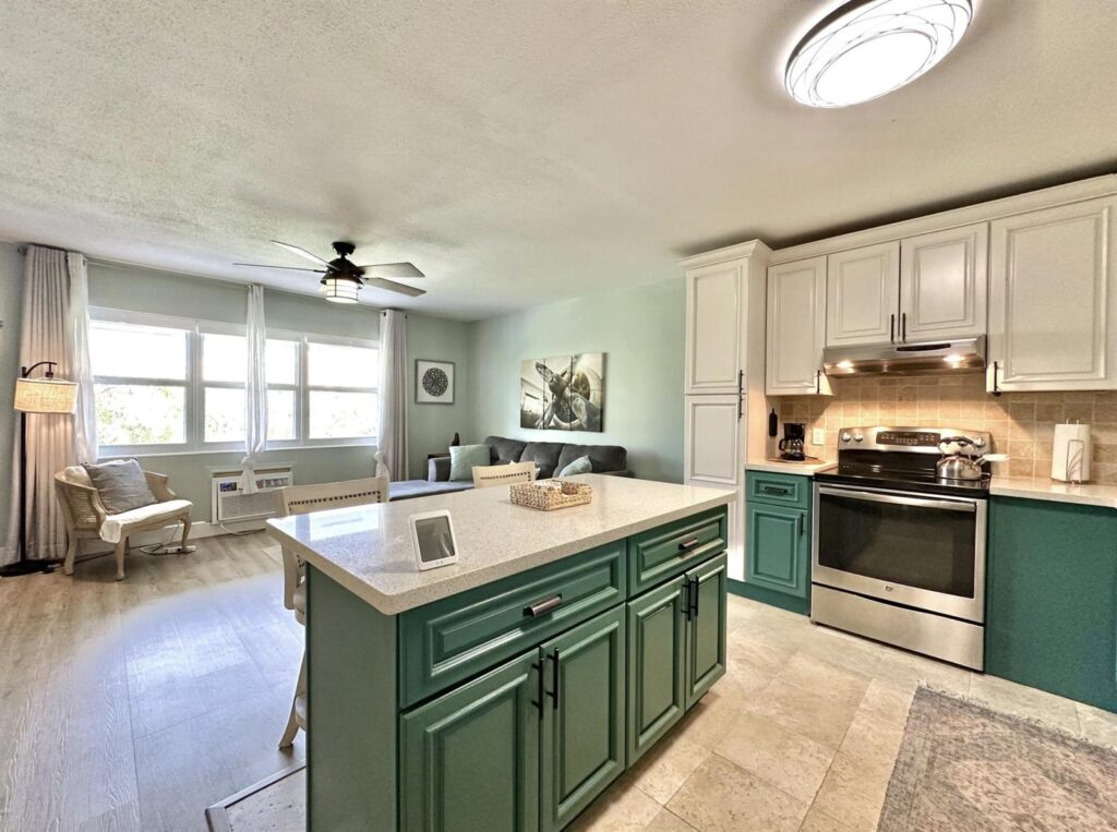 359 Norwich O, West Palm Beach FL 33417
