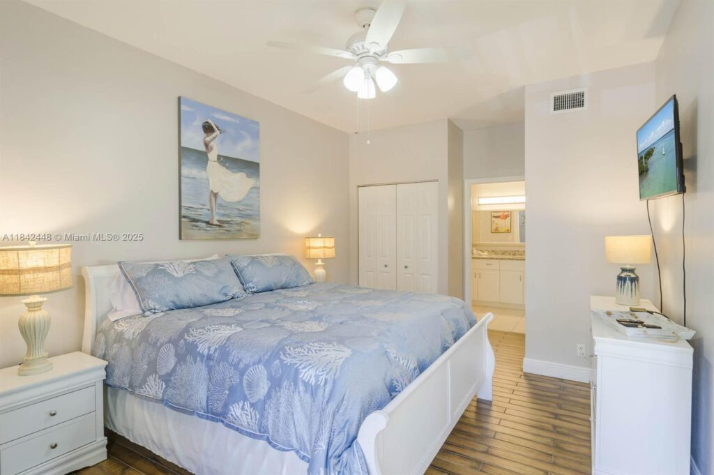 720 S Bella Vista Ct S # 20, Jupiter FL 33477