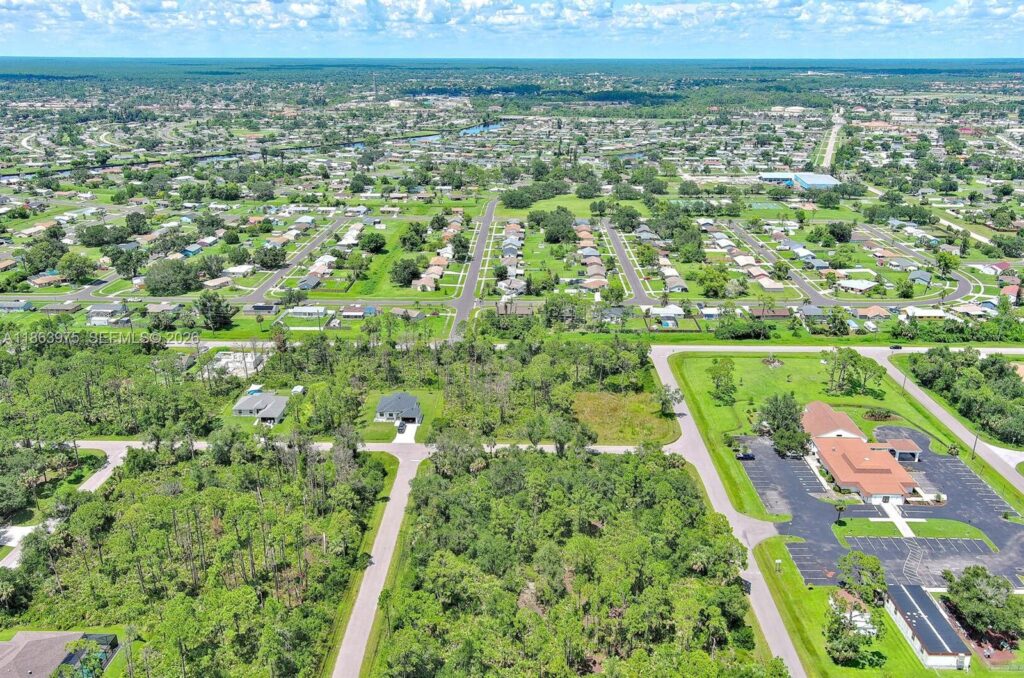 56 Mordecal St, Port Charlotte FL 33953