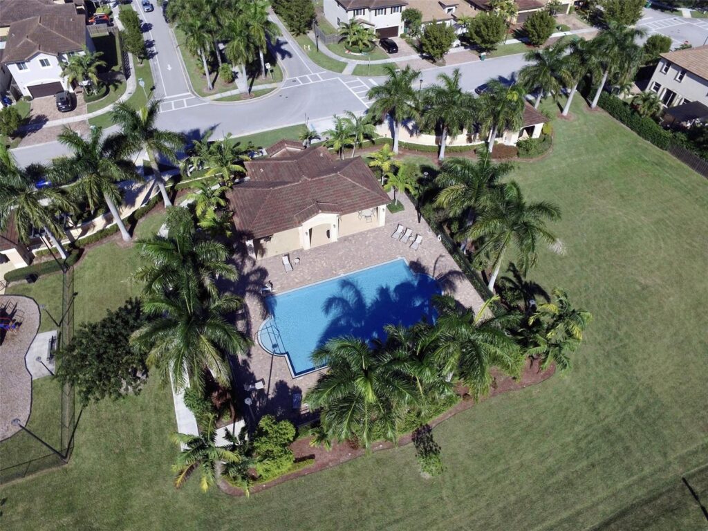 25123 SW 118th Place, Cutler Bay FL 33032