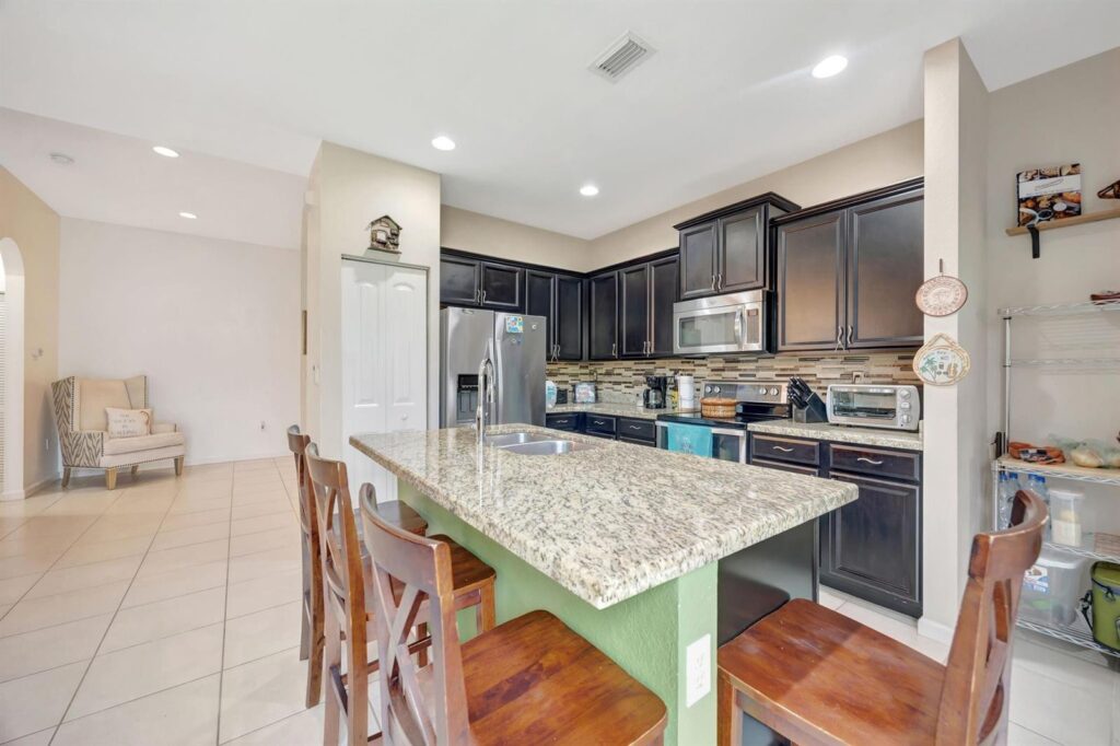 25123 SW 118th Place, Cutler Bay FL 33032