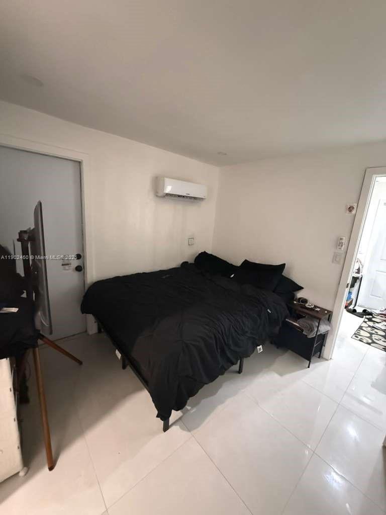 511 NW 133rd St # 4, North Miami FL 33168