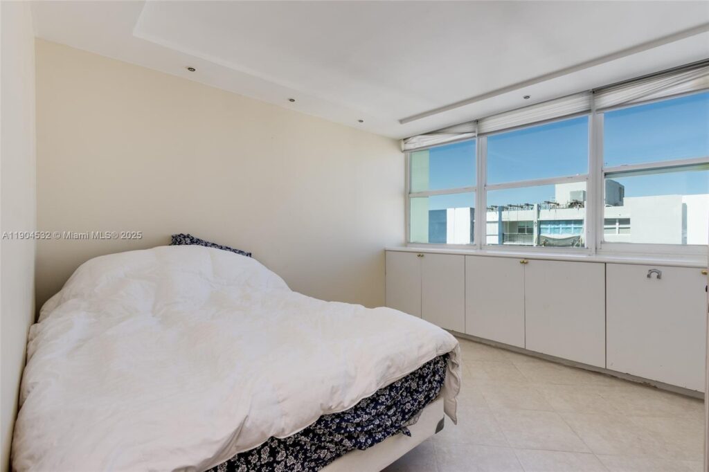 1410 S Ocean Dr # 1702, Hollywood FL 33019