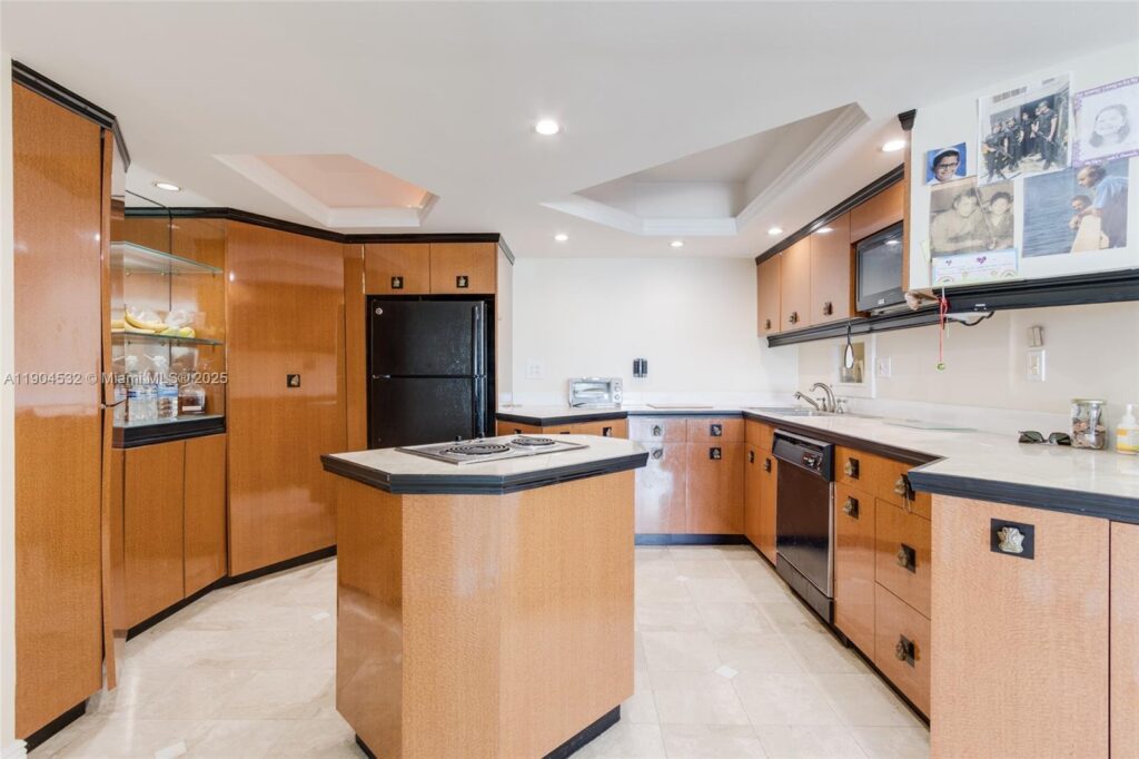1410 S Ocean Dr # 1702, Hollywood FL 33019