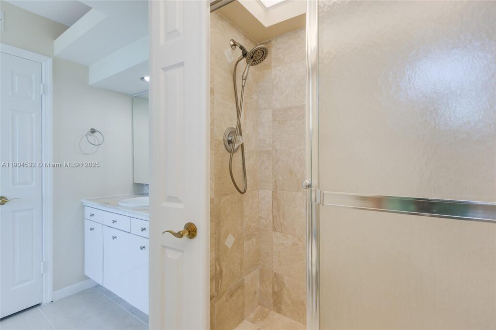 1410 S Ocean Dr # 1702, Hollywood FL 33019