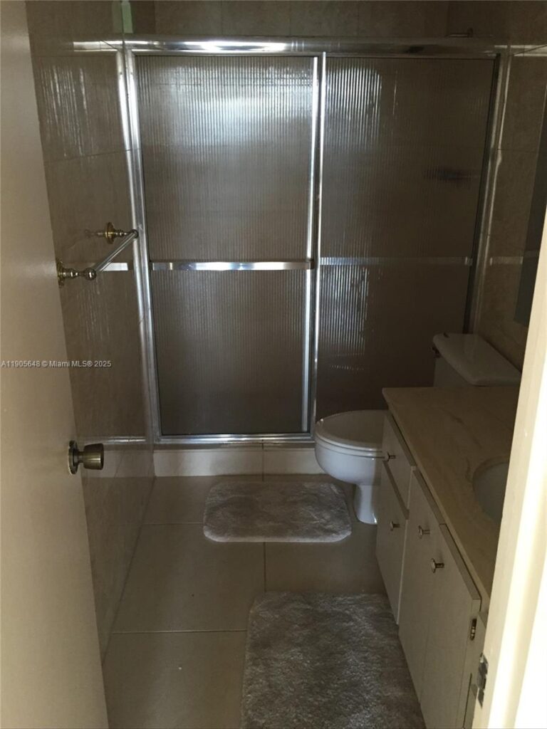1985 S Ocean Dr # 12J, Hallandale Beach FL 33009