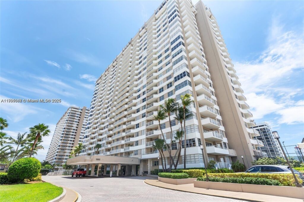 1985 S Ocean Dr # 12J, Hallandale Beach FL 33009
