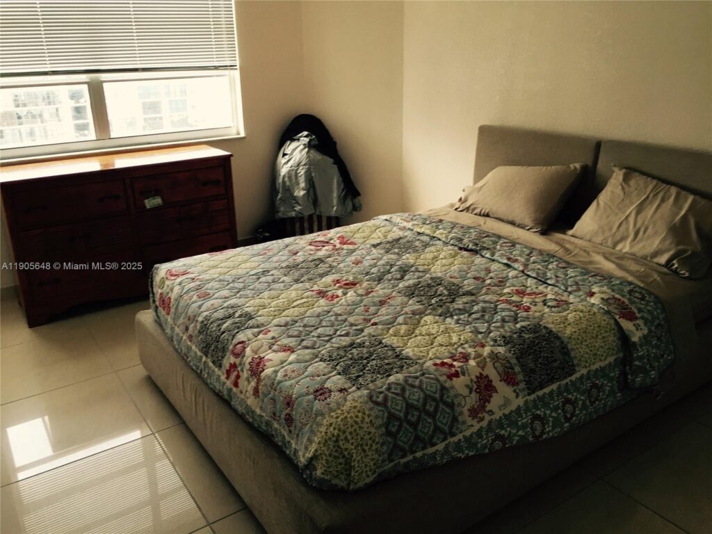 1985 S Ocean Dr # 12J, Hallandale Beach FL 33009