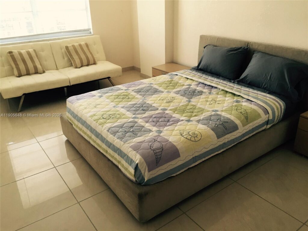 1985 S Ocean Dr # 12J, Hallandale Beach FL 33009