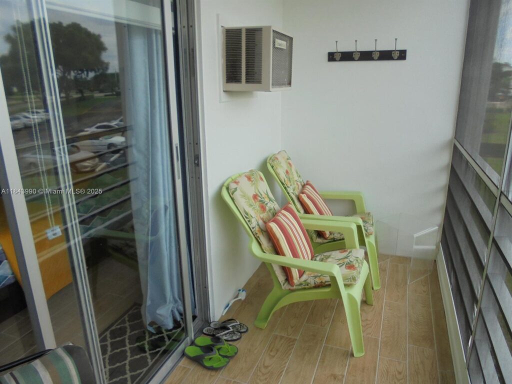 400 Brighton J # 400, Boca Raton FL 33434