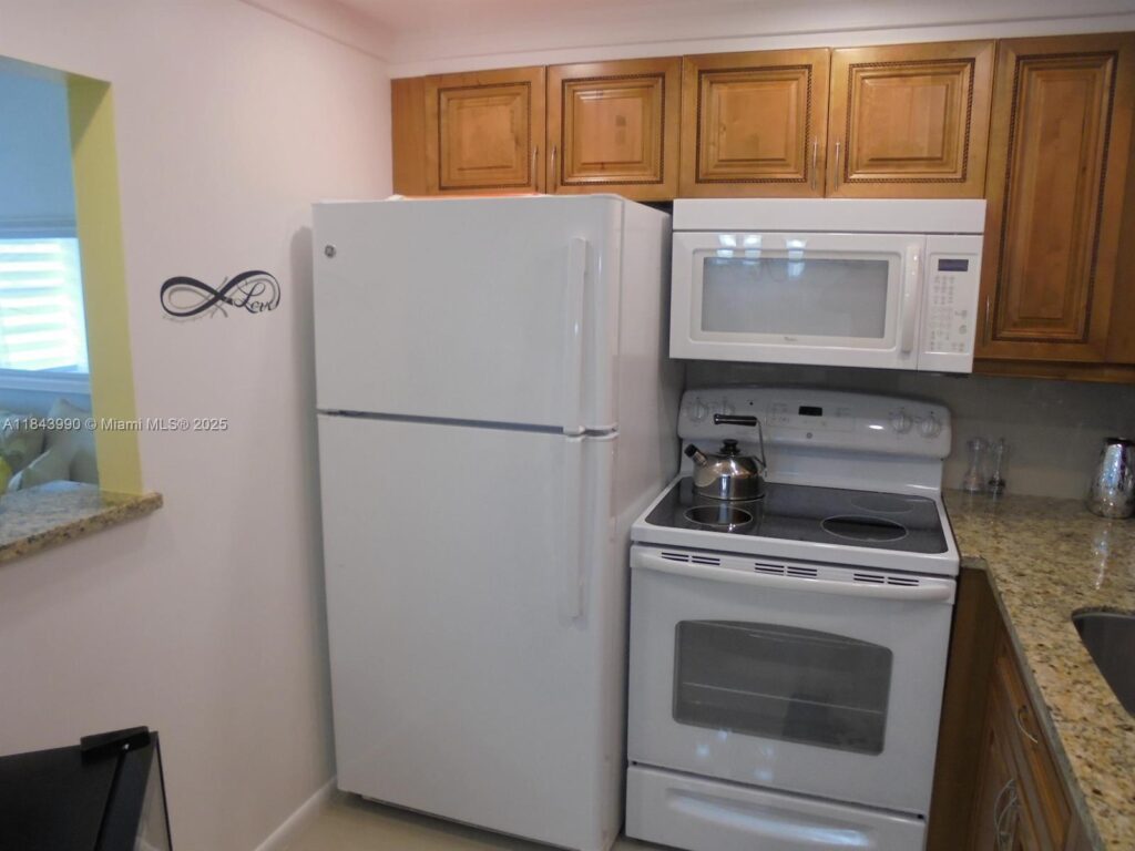 400 Brighton J # 400, Boca Raton FL 33434