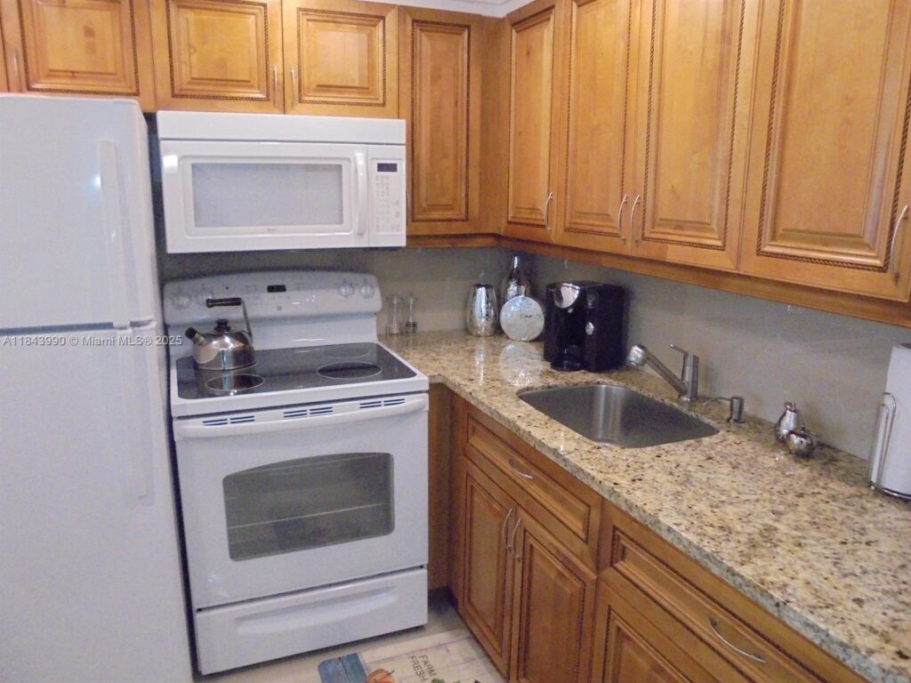 400 Brighton J # 400, Boca Raton FL 33434