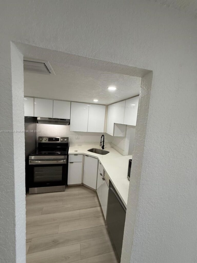 2655 NW 60th Way # 195, Sunrise FL 33313