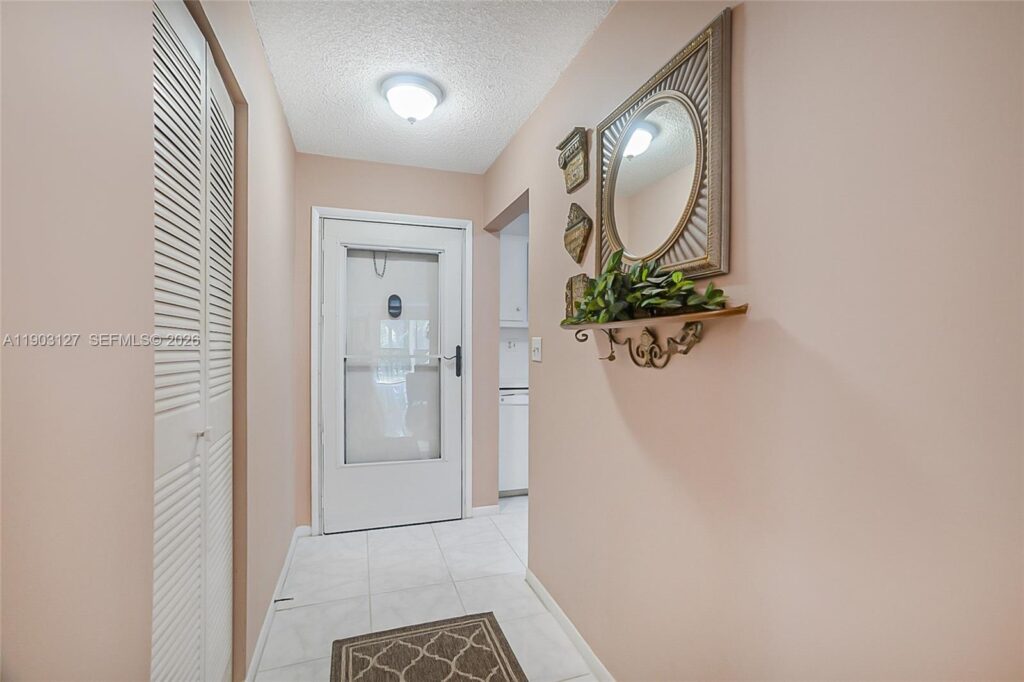 5900 NW 44th St # 202, Lauderhill FL 33319