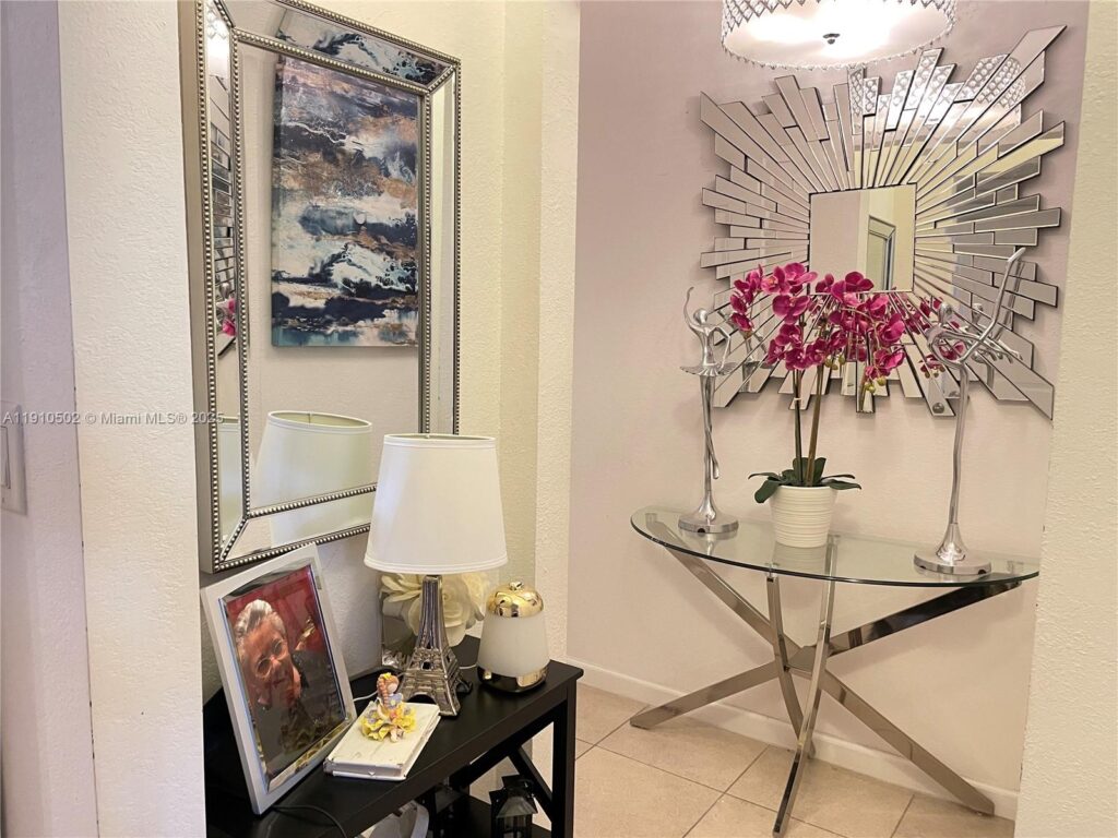 27563 SW 139th Psge # B, Homestead FL 33032