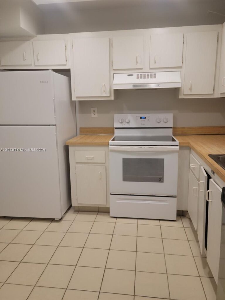 1800 SW 81st Ave # 1105, North Lauderdale FL 33068