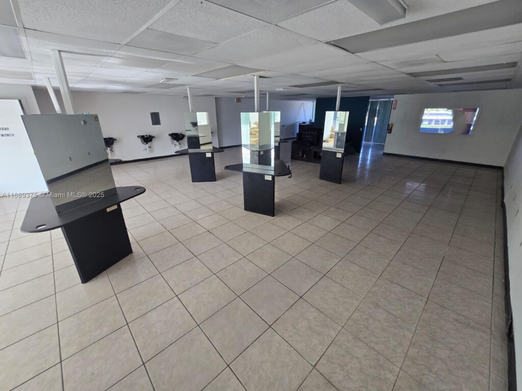 2501 N State Road 7, Margate FL 33063