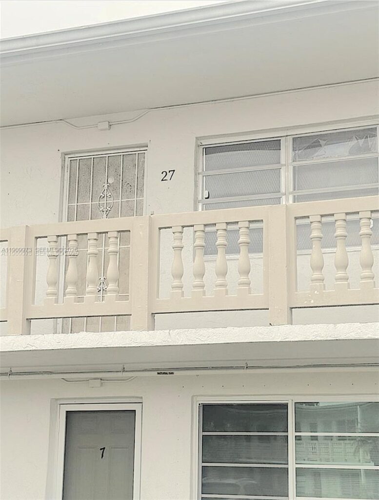 20120 NE 2nd Ave # W27, Miami Gardens FL 33179