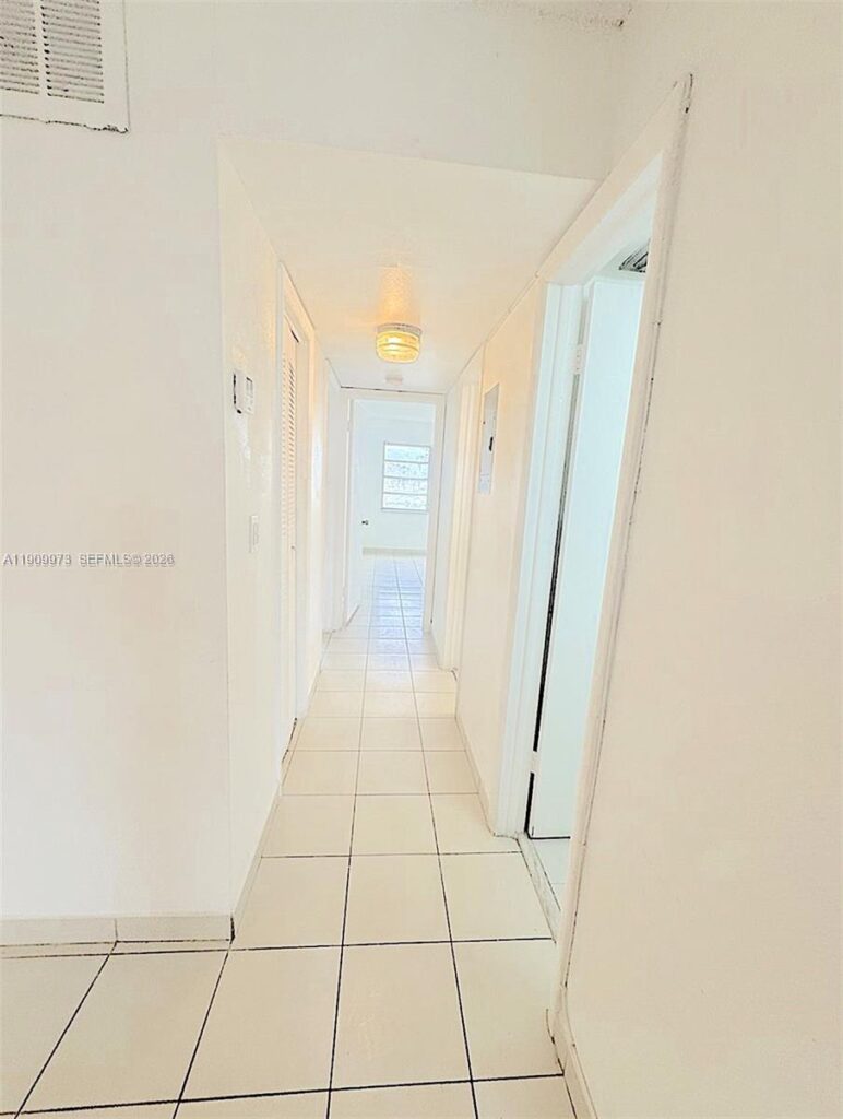 20120 NE 2nd Ave # W27, Miami Gardens FL 33179