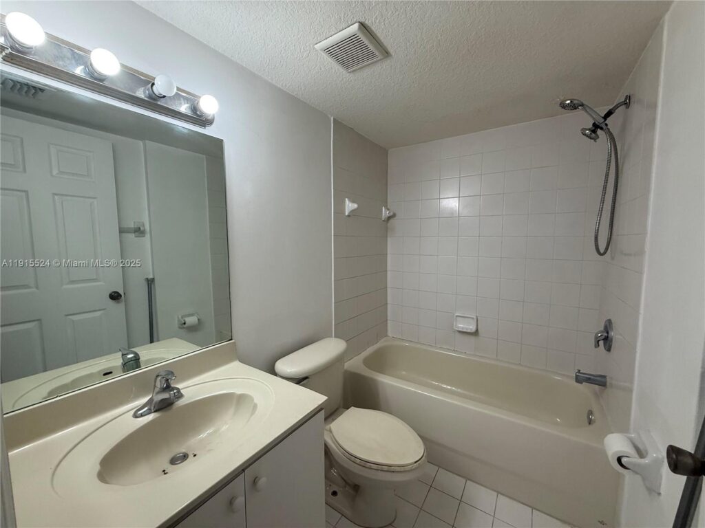 22901 SW 88th Pl # 205, Cutler Bay FL 33190