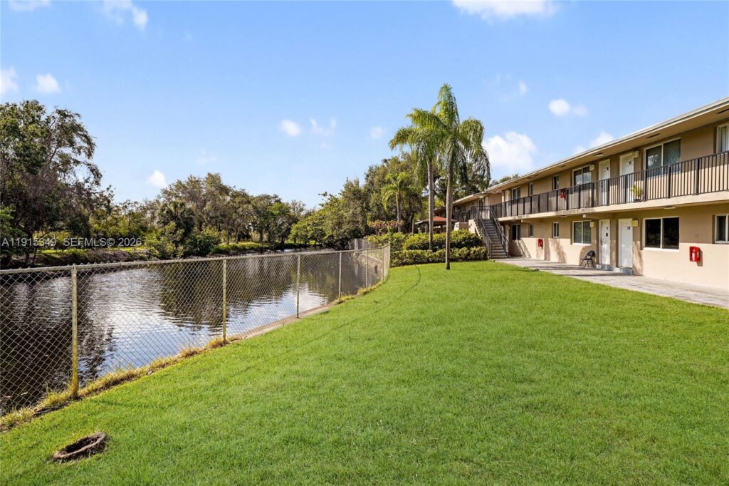 500 NW 24th Ave # 27, Fort Lauderdale FL 33311