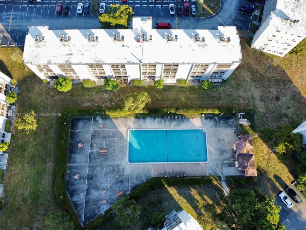 8730 N Sherman Cir # 407, Miramar FL 33025