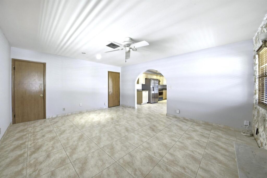 309 SE 4th Street, Dania Beach FL 33004