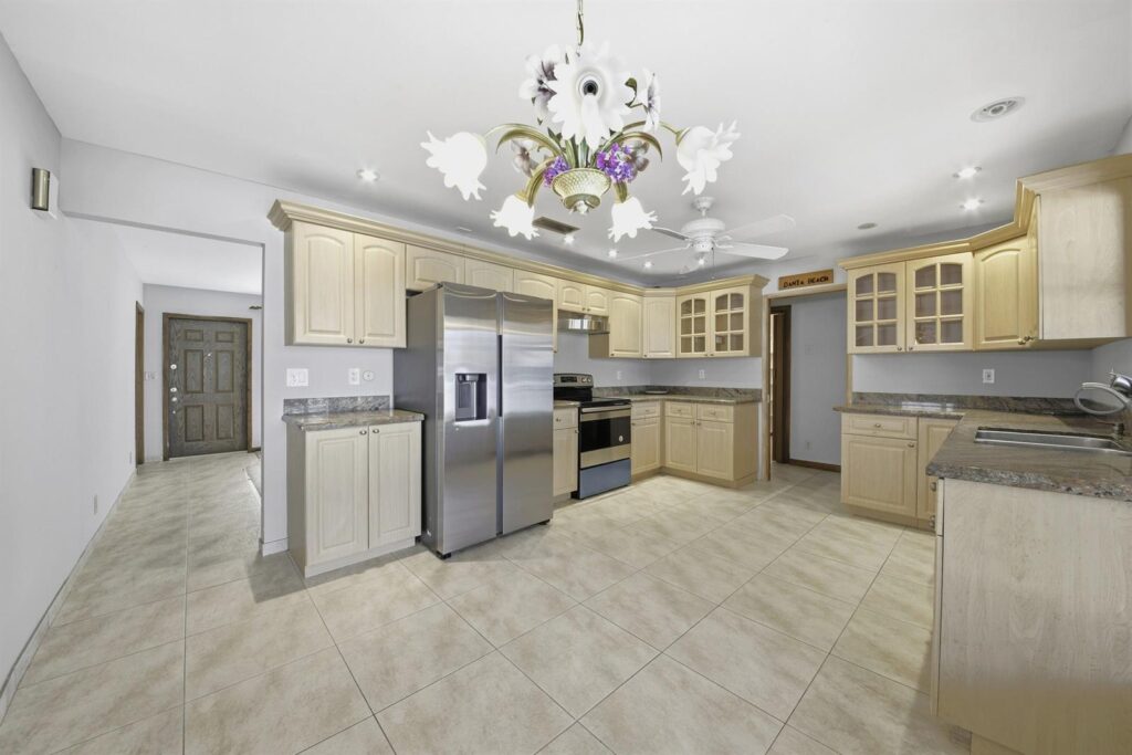 309 SE 4th Street, Dania Beach FL 33004