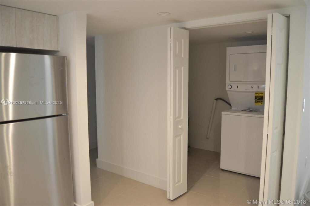 9375 Fontainebleau Blvd # L122, Miami FL 33172