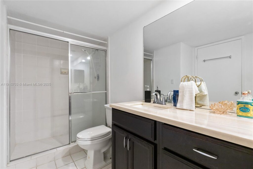 3300 NE 192nd St # 1603, Aventura FL 33180