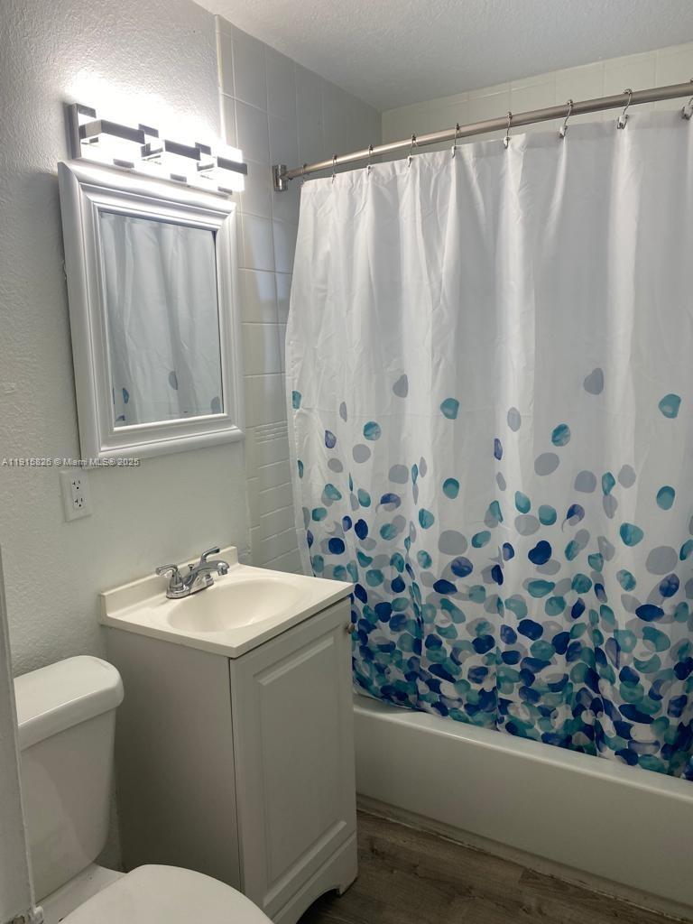 6805 Abbott Ave # 7, Miami Beach FL 33141