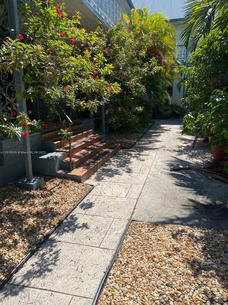 6805 Abbott Ave # 7, Miami Beach FL 33141