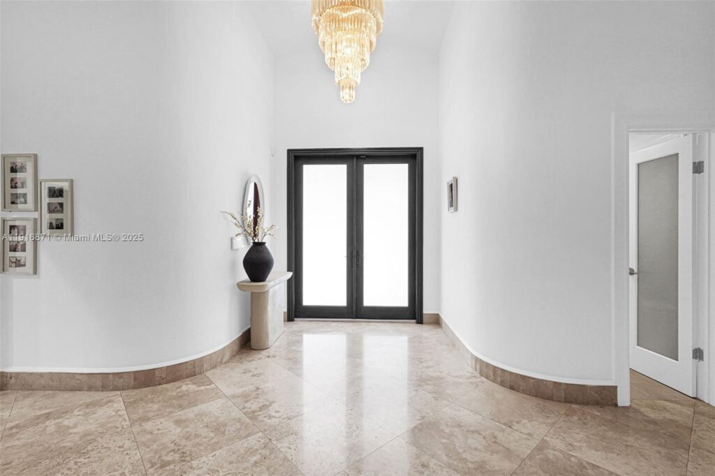 145 Bal Bay Dr, Bal Harbour FL 33154