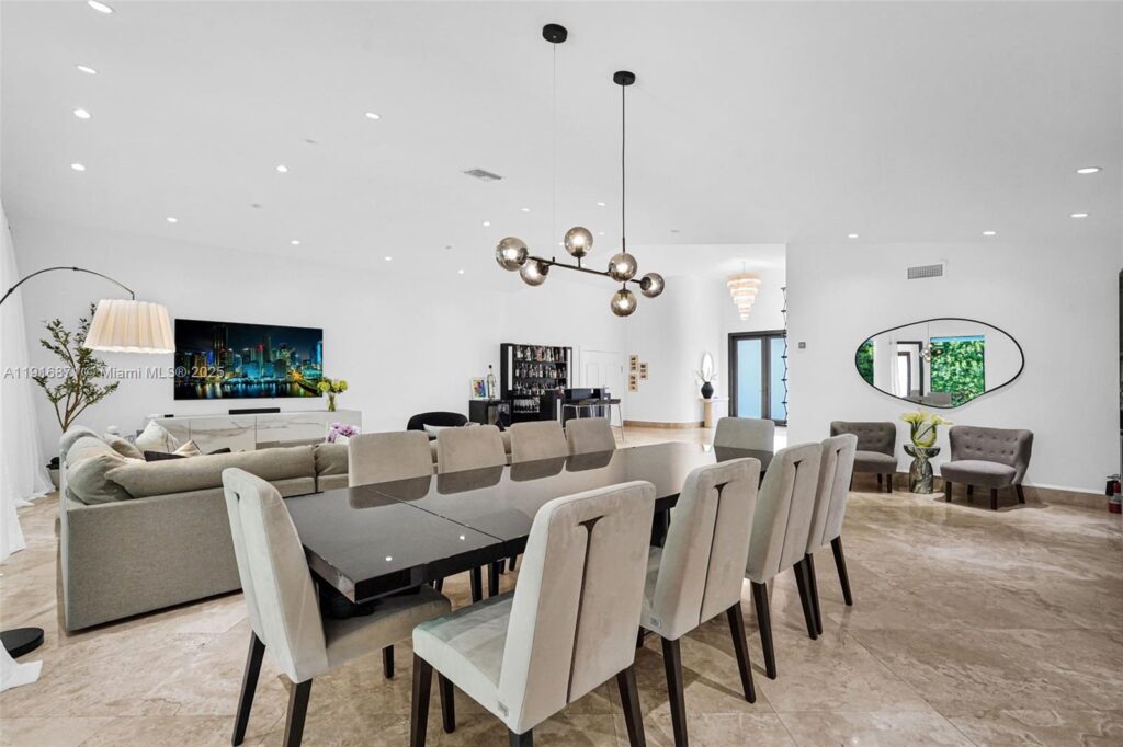 145 Bal Bay Dr, Bal Harbour FL 33154