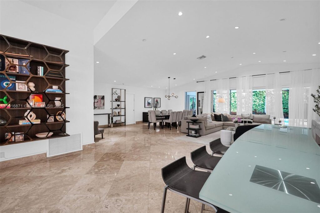 145 Bal Bay Dr, Bal Harbour FL 33154