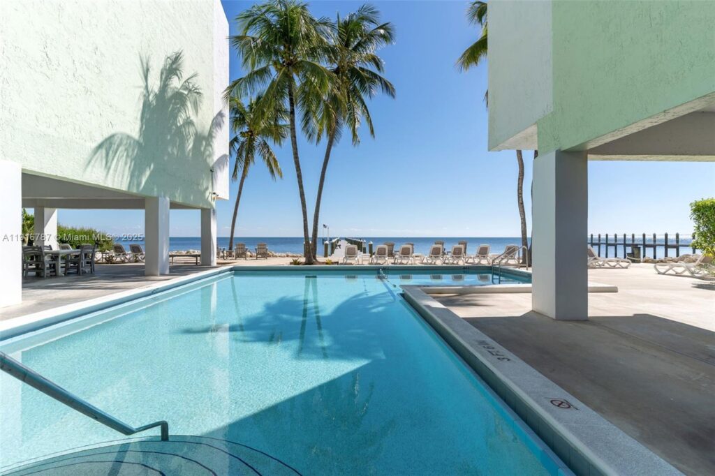 87465 Old Hwy 215 Hwy # 215, Plantation Key FL 33036