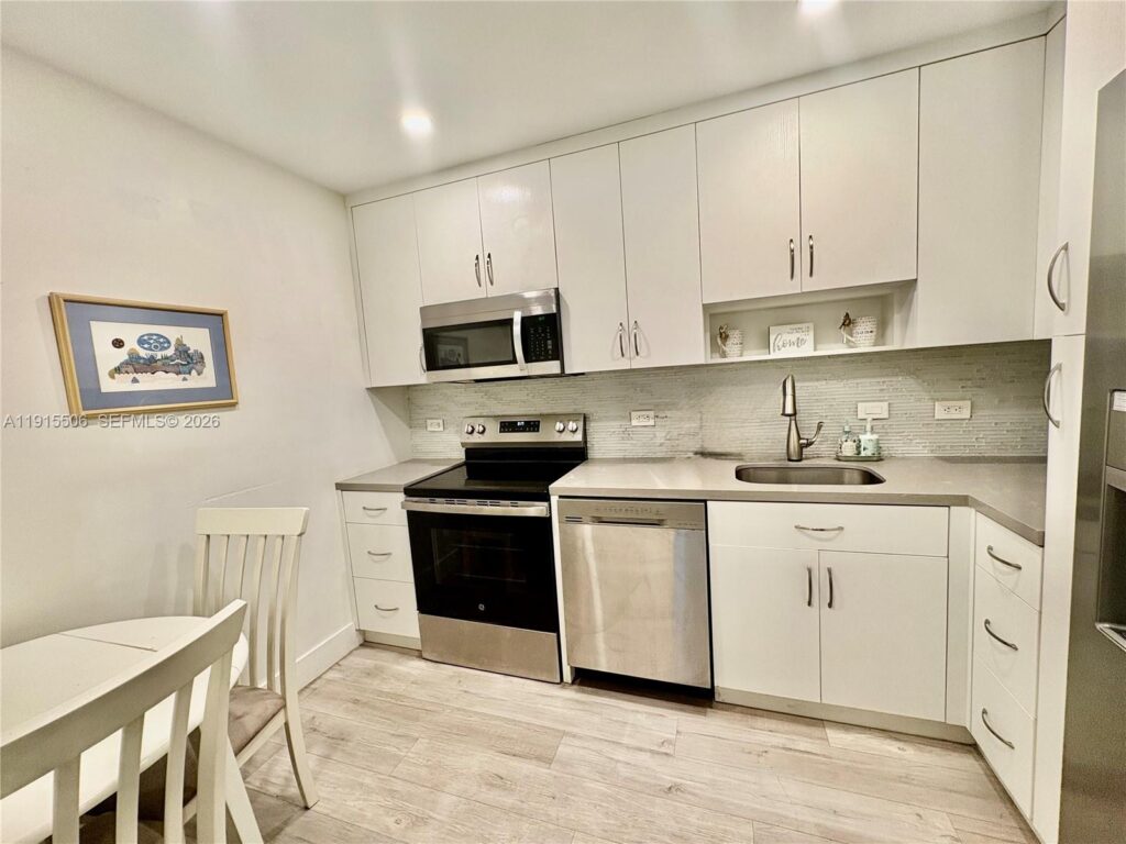 20515 E Country Club Dr # 147, Aventura FL 33180