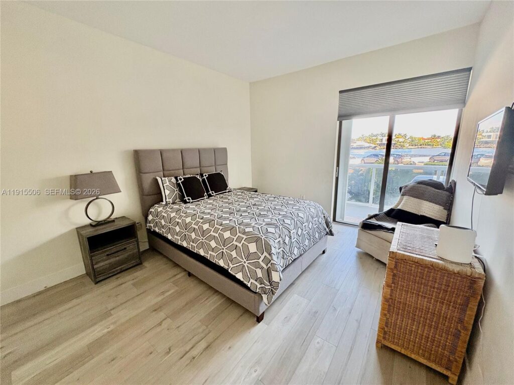 20515 E Country Club Dr # 147, Aventura FL 33180