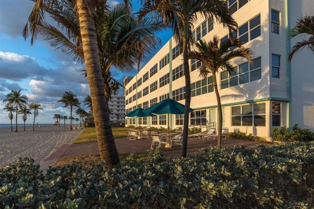 1801 S Surf Rd # 4, Hollywood FL 33019