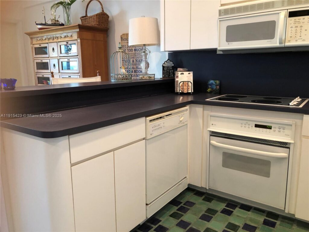 1801 S Surf Rd # 4, Hollywood FL 33019