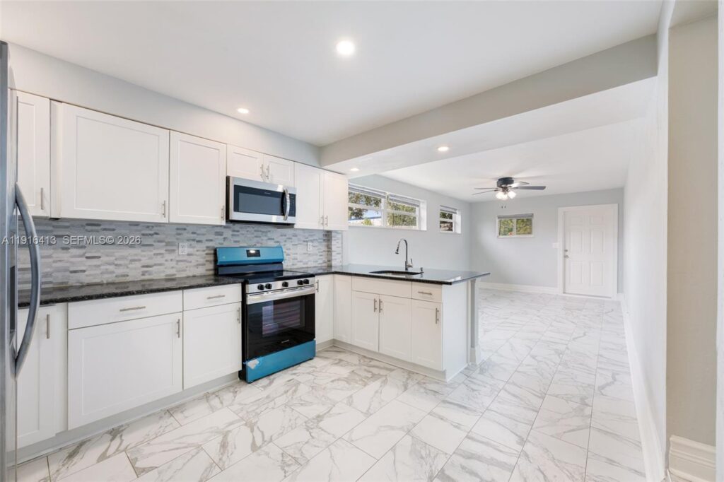 112 Milton St # 112, Lantana FL 33462