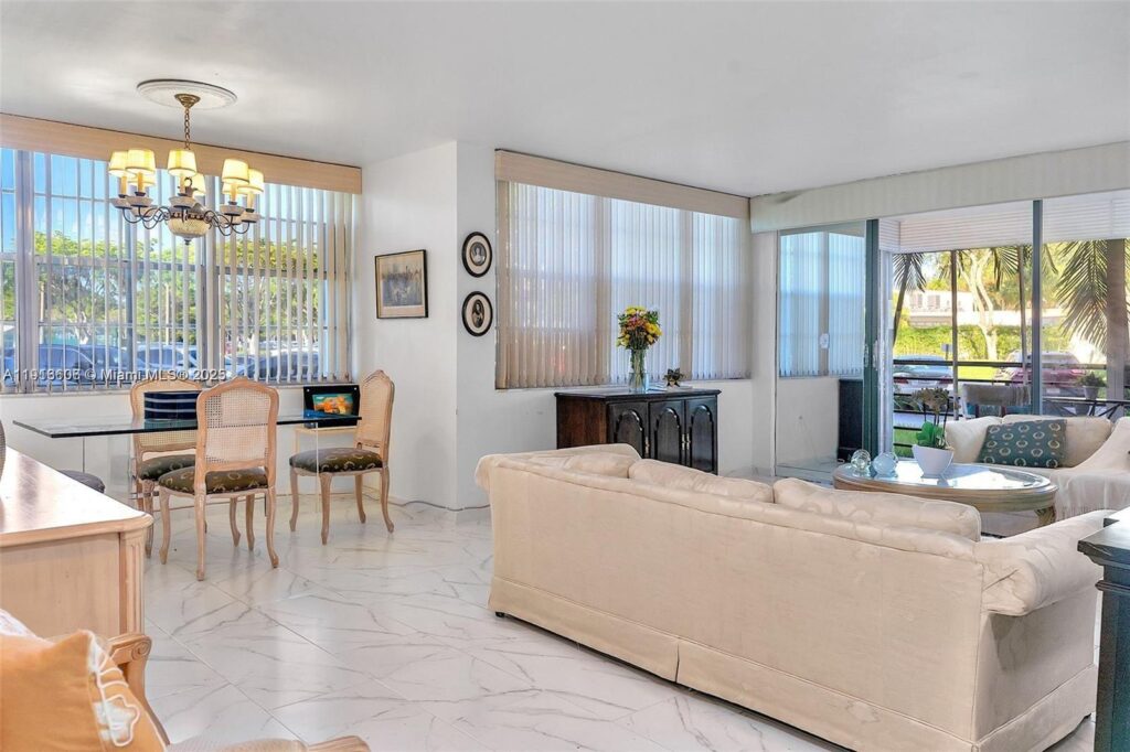 1300 Saint Charles Pl # L12, Pembroke Pines FL 33026