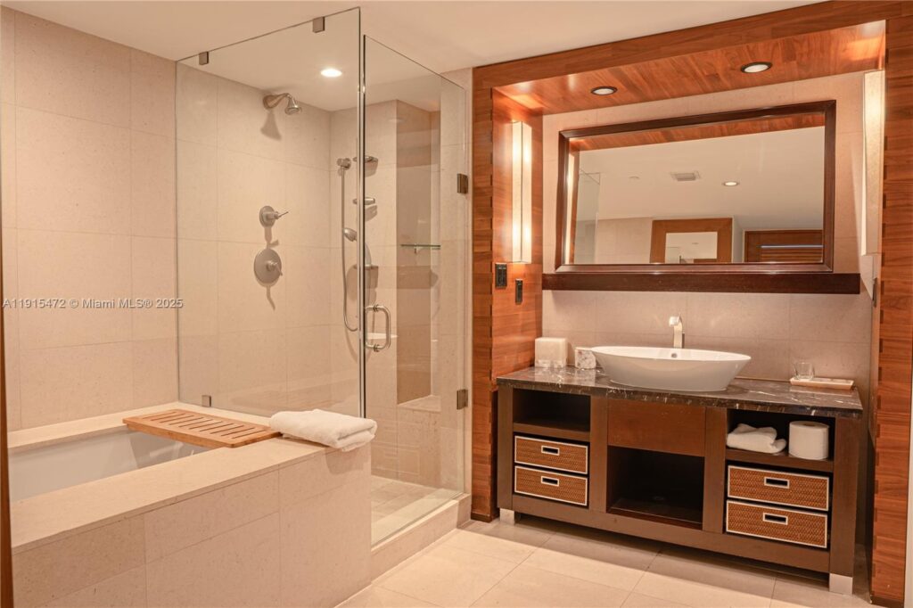 6801 Collins Ave # 1002, Miami Beach FL 33141