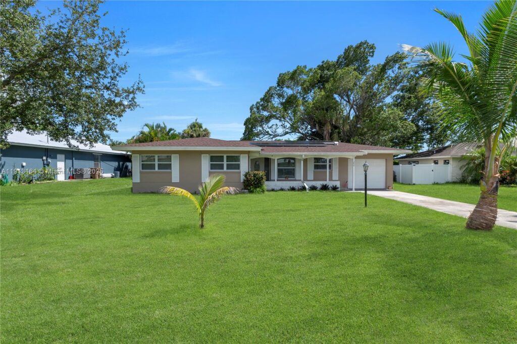 246 SE 44th st, Cape Coral FL 33904