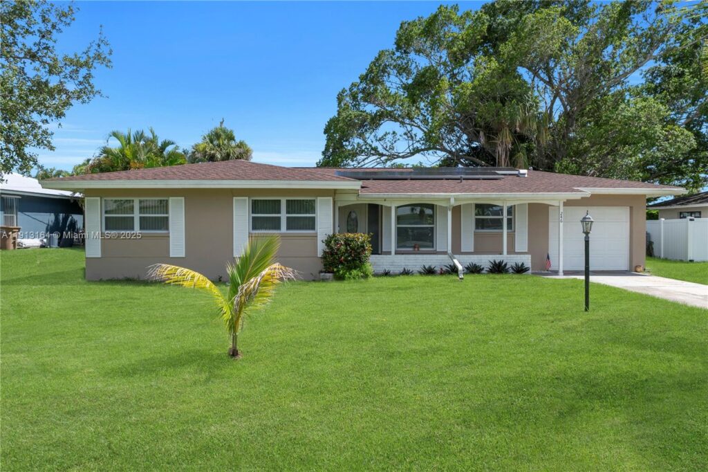 246 SE 44th st, Cape Coral FL 33904
