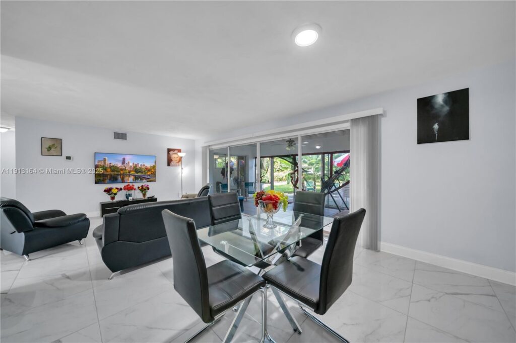 246 SE 44th st, Cape Coral FL 33904