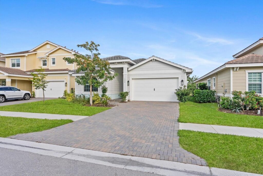 1346 Harvester Crossing, Loxahatchee FL 33470